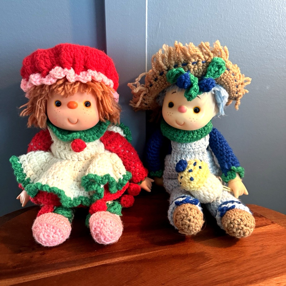 Vintage Strawberry Shortcake Huckleberry Pie Dolls 14" Handmade Crochet Pair